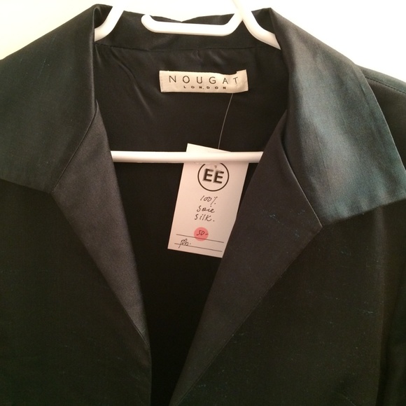 Silk suit - Picture 4 of 6